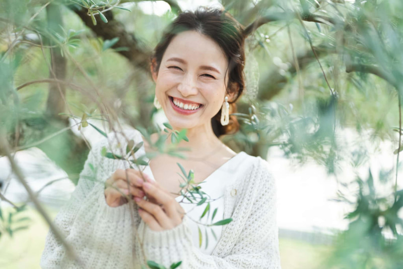 セレック治療で美しい歯になった笑顔の女性