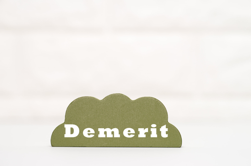 歯のブリッジ治療のデメリットのイメージ