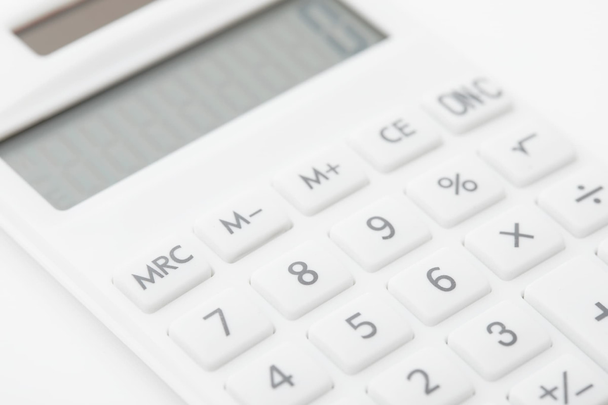 歯医者の定期検診にかかる費用を示す計算機